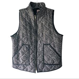 Wanna B black white herringbone outdoor lightweight zip puffer vest medium